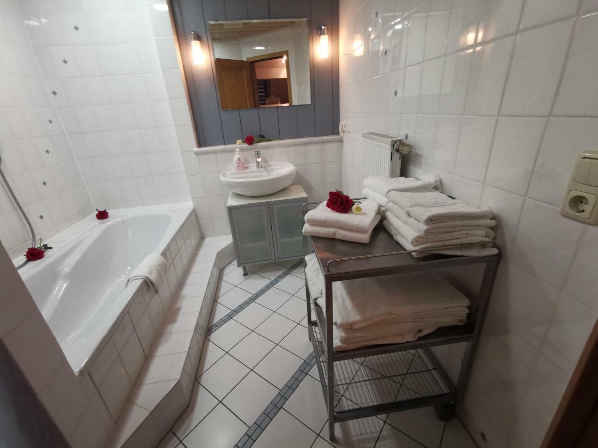 Apartment Ferienwohnung 2 *